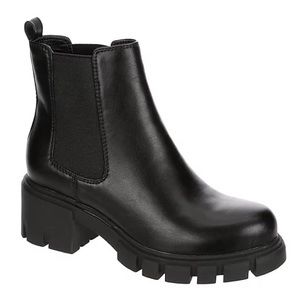 Madden Girl Tessa Chelsea Boots